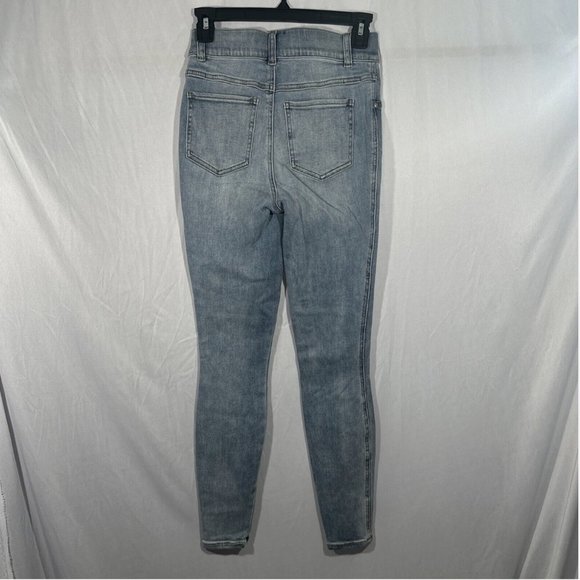 NWT $128 Spanx [ XS ]‎ Distressed Skinny Jeans in Light Vintage Wash Blue - Picture 7 of 15